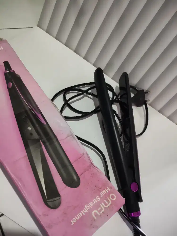 Hair Straightener OMFU Original Bekas – Masih Berfungsi Normal