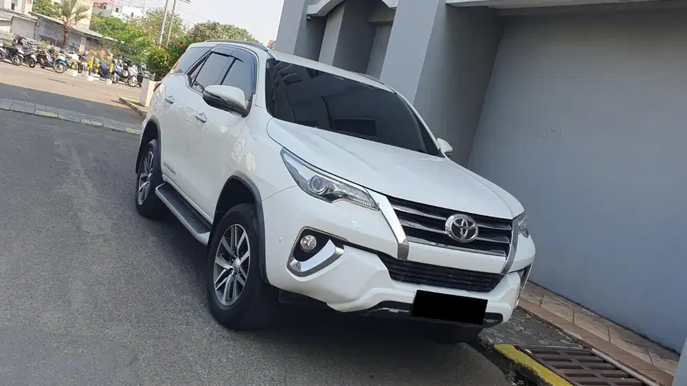 Km 50 ribuan toyota fortuner vrz 4x4 matic diesel 2018 putih