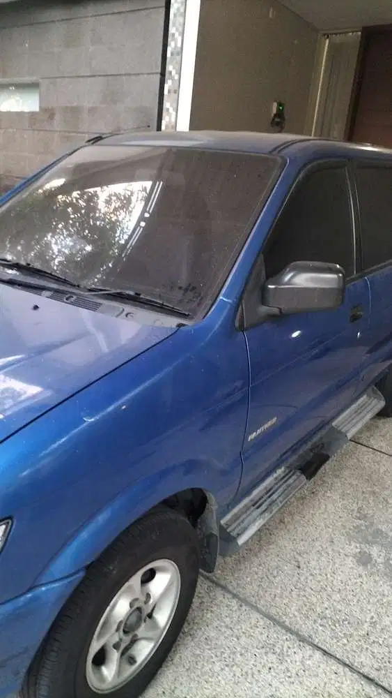 Isuzu Panther 2001 Bensin