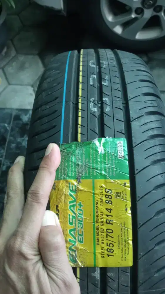 Jual ban Dunlop enasave ec 300+ ukuran 185/70/14 baru