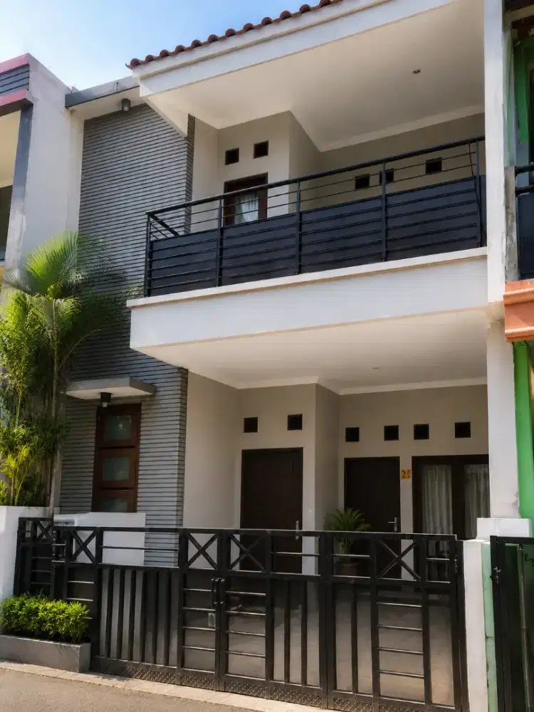 Rumah Disewakan  Kranggan Permai Cibubur 3 Lt 3 KT Siap Huni