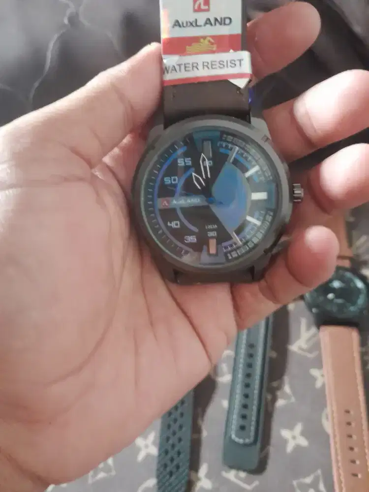 Jam Tangan Auxland