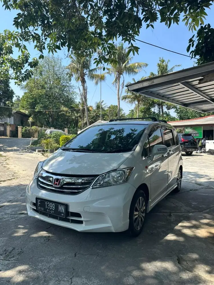 Freed SD 2012 AT Facelift