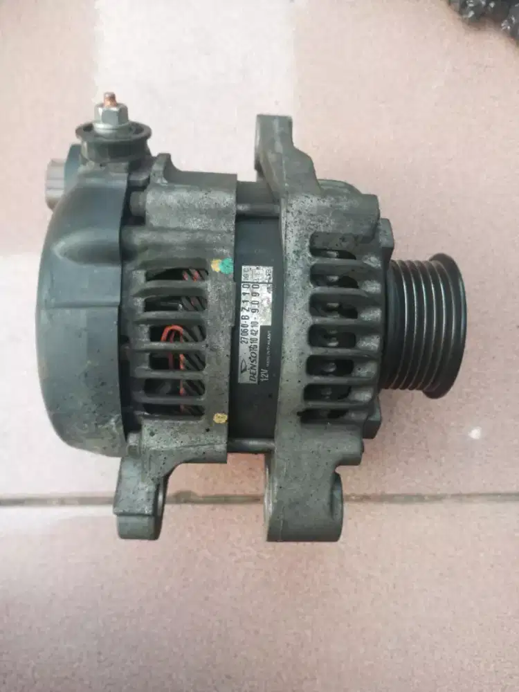 ORIGINAL ALTERNATOR TOYOTA RUSH 2008