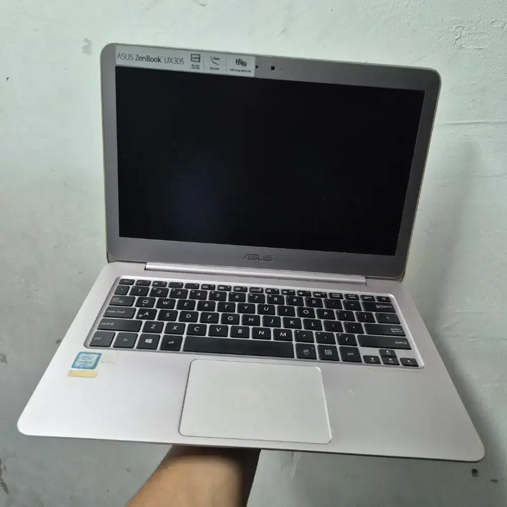 Asus Zenbook UX305 Super slim