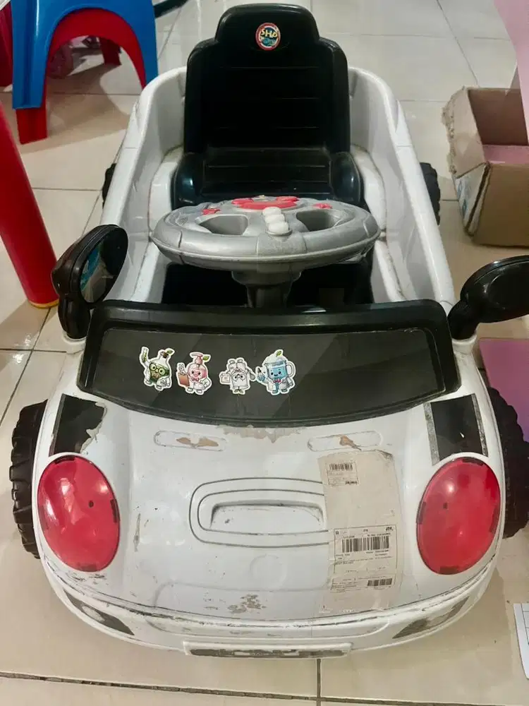 Mobil mainan anak dorong