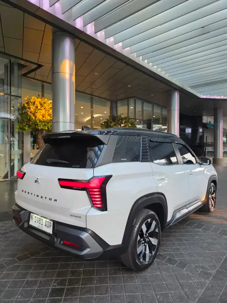 KM1Rb perak MITSUBISHI DESTINATOR ULTIMATE PREMIUM versi 55thn Limited