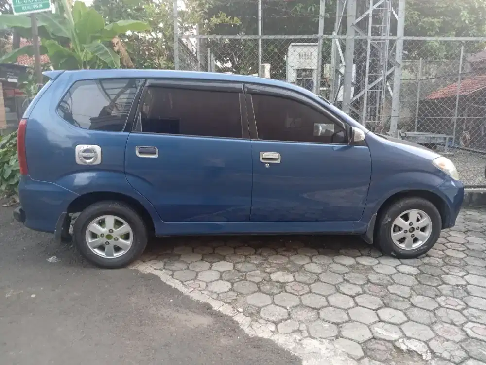 Toyota Avanza G Manual AC double mulus 2004