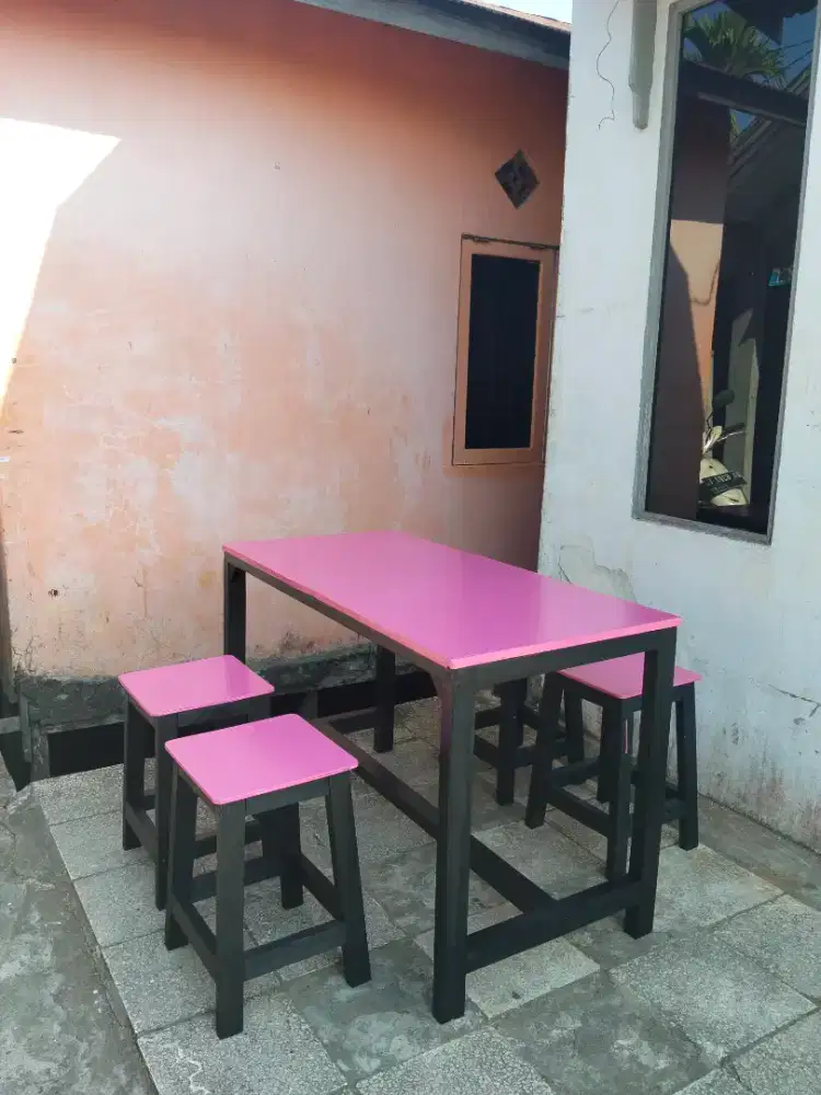 Meja makan + kursi 4