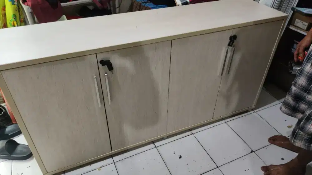 Dijual Cepat Lemari TV