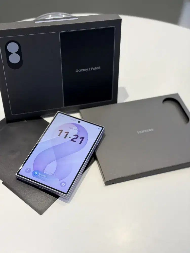 SAMSUNG GALAXY Z FOLD 8