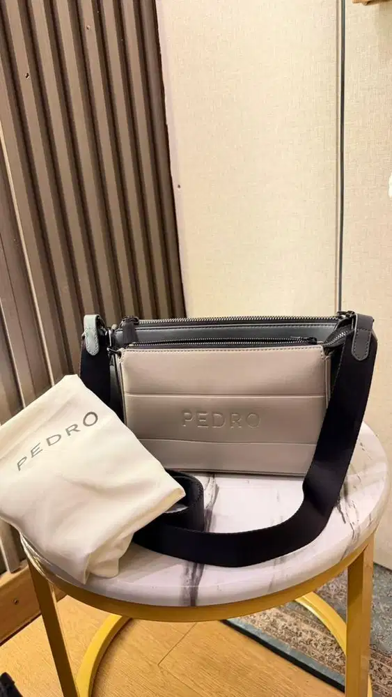 Tas kulit pedro