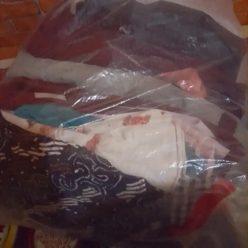 Pakaian bekas seperti baru