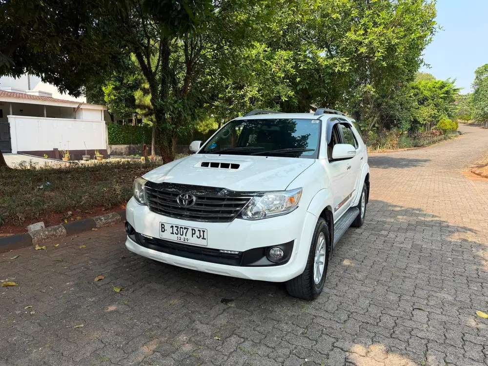 Toyota Fortuner G VNT Turbo AT 2014