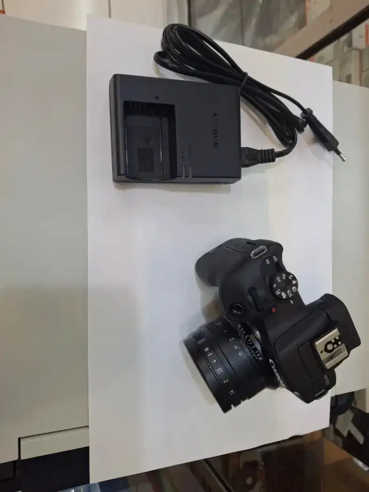 Canon Eos R100 Mirrorless
