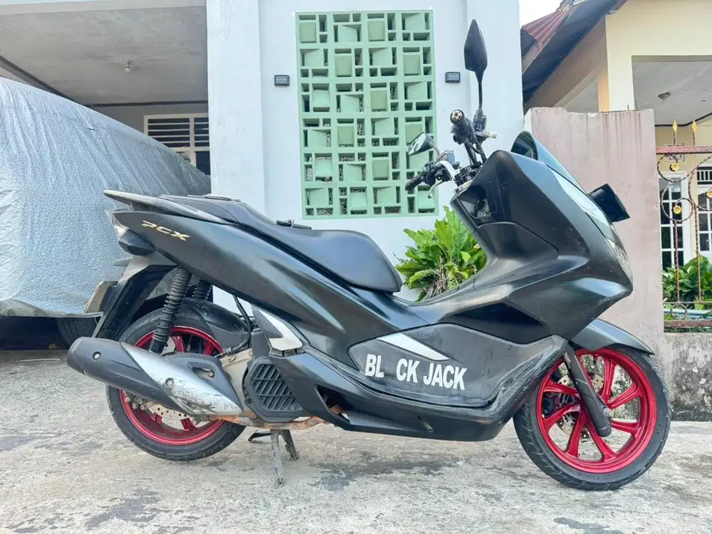 JUAL MOTOR HONDA PCX 150CC PEMAKAIAN AWAL TAHUN 2021