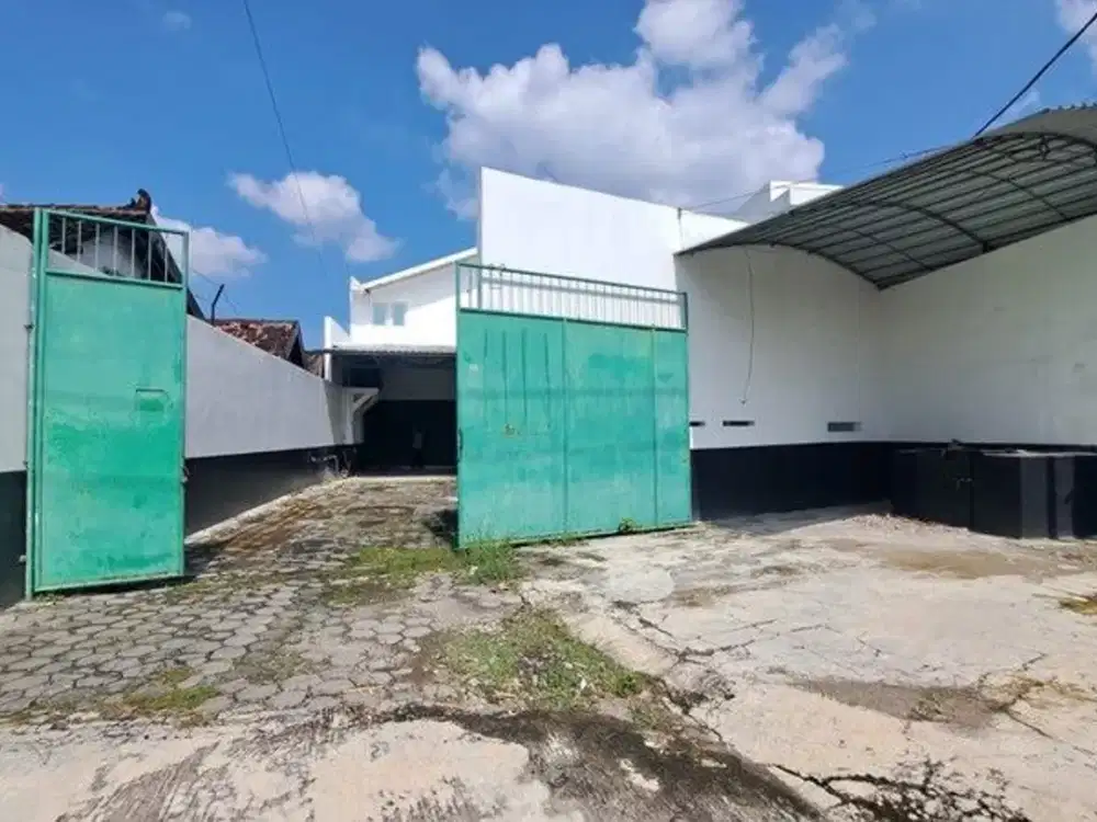 Disewakan Kantor/Gudang di Berbah Sleman Area Luas, Listrik Besar & Akses Mudah