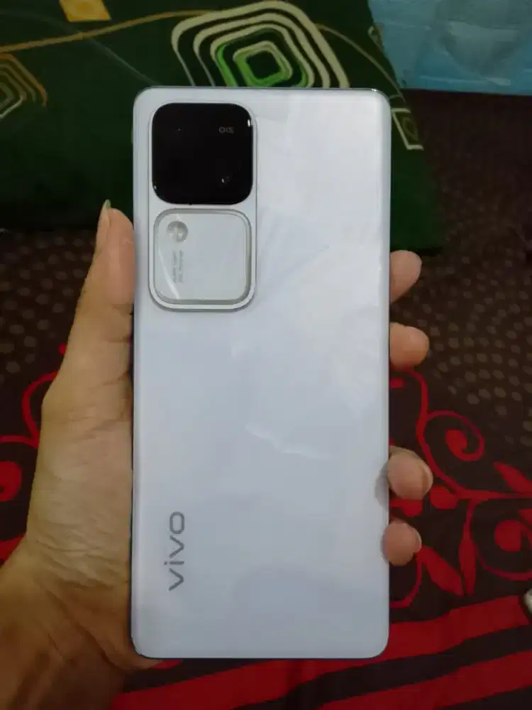Jual cepat aja VIVO V30 8+8GB 256GB