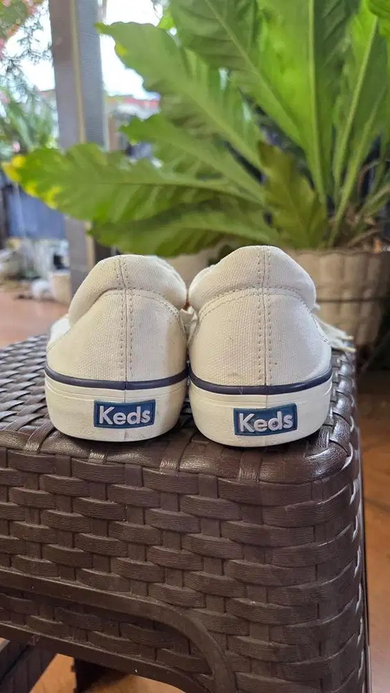 Keds size 40 white stripe blue