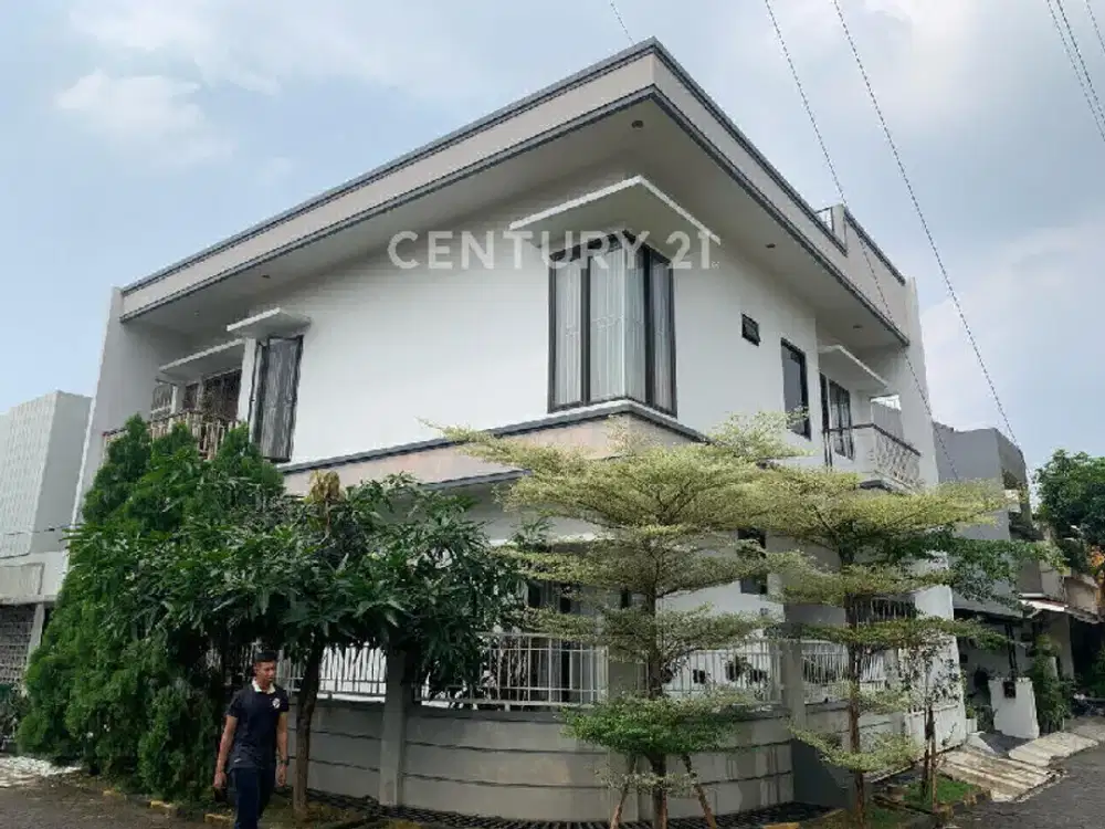 Rumah Di Flamboyan Loka Graha Raya