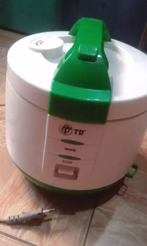 Rice Cooker Magic Com Merek TD tipe MC-102PL 1.2 Liter