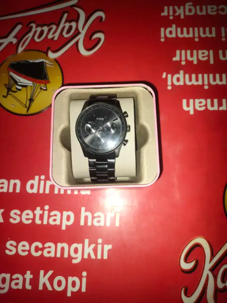 Jam tangan fosil