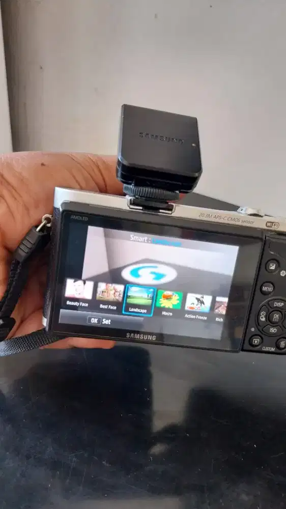 Kamera Mirrorless Samsung