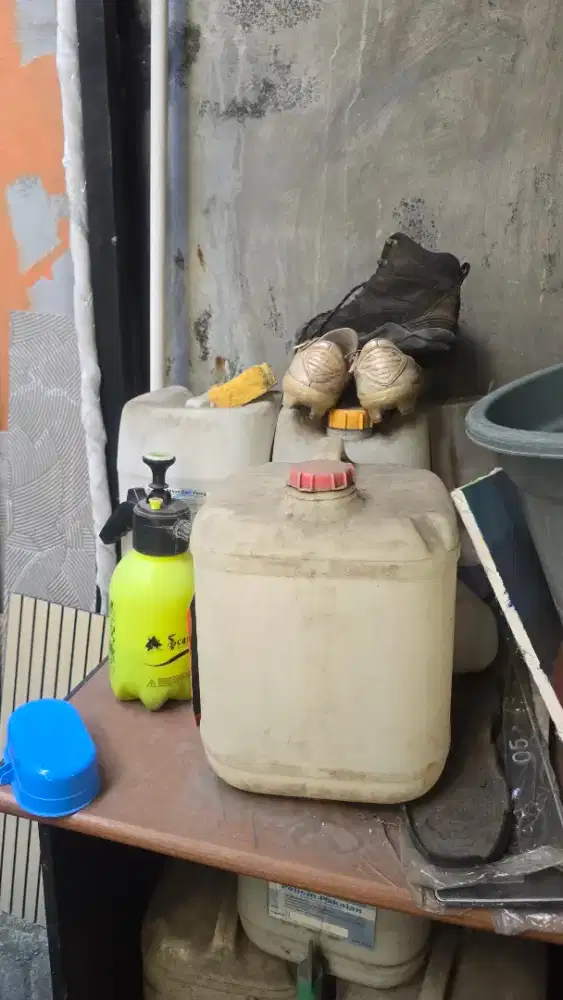 Jerigen 25 liter bekas motto
