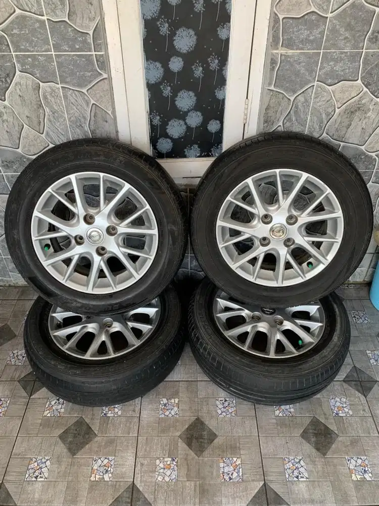 Velg R15 Grand Livina HWS