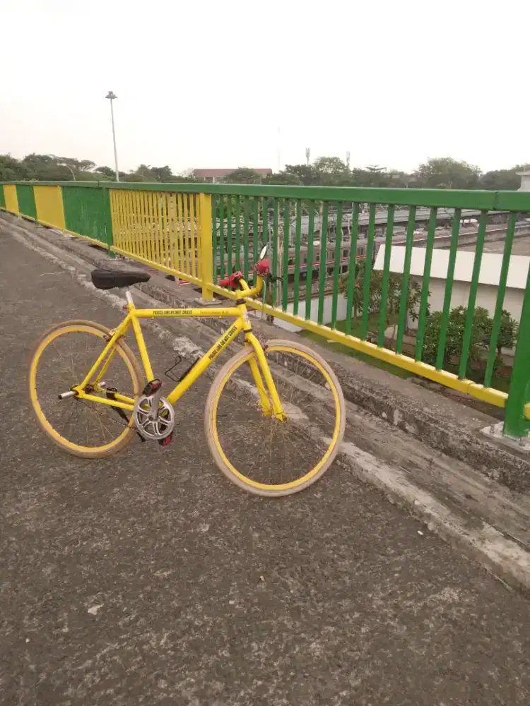 Sepeda model fixie 700c