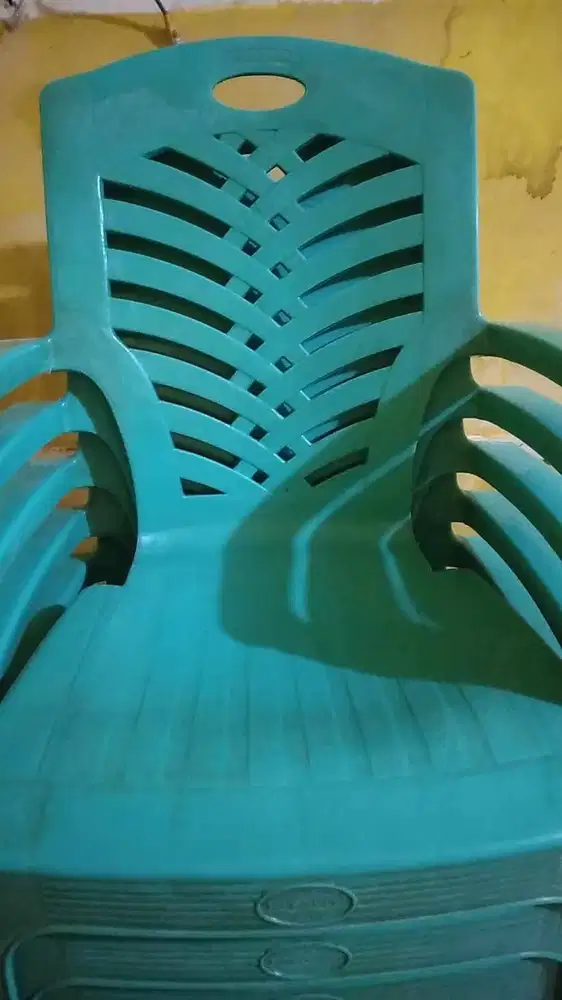 DIJUAL KURSI PLASTIK MEREK NAPOLLY TIPE 809 (ADA SANDARAN TANGAN NYA).