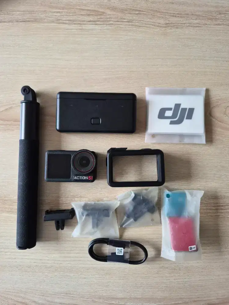 DJI Osmo Action 5 Pro Adventure Combo