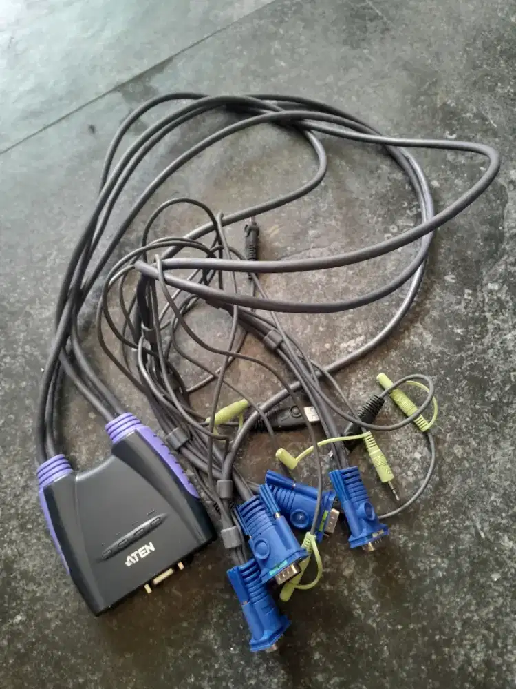Aten CS64US - 4 - Port USB VGA/Audio Cabel KVM Swit