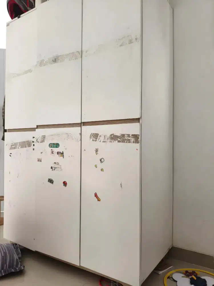 Lemari Merk Cubic (bekas pemakaian pribadi)