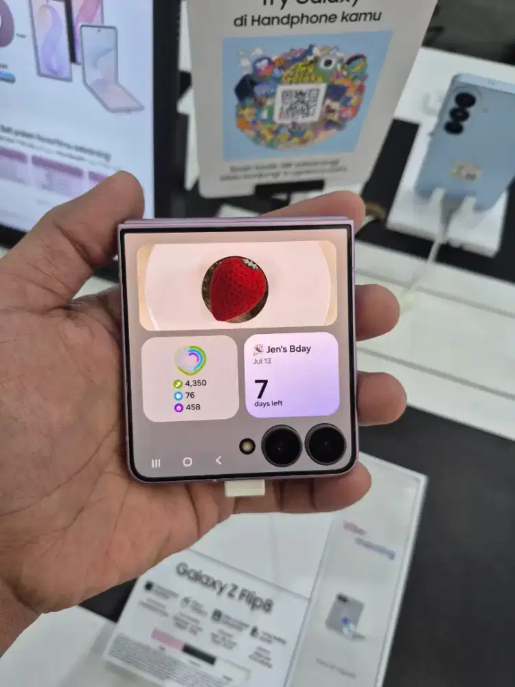 Samsung Galaxy Z flip 8