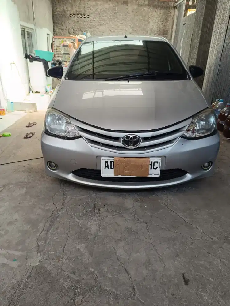 Dijual mobil Toyota Etios Valco 2014 Manual 1,2