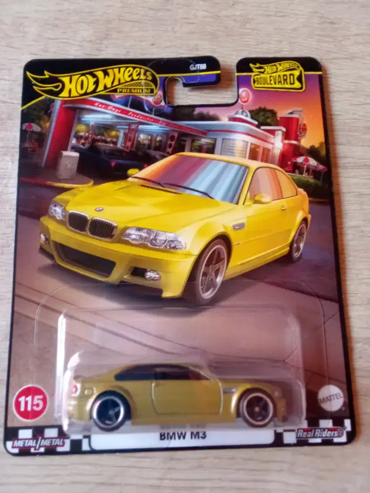 Hot Wheels Premium Boulevard
- BMW M3