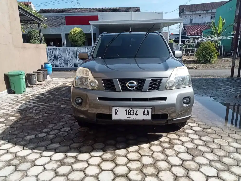 Nissan X-Trail 2010 simpanan interior rapi