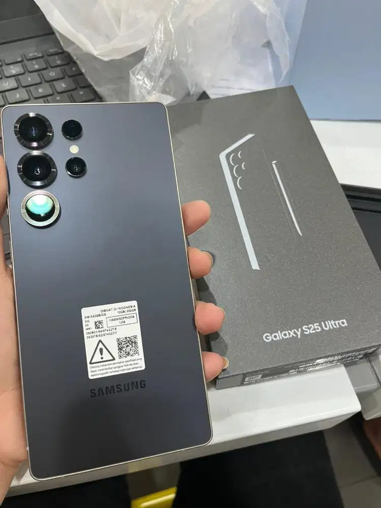 Samsung S25 ultra 12/256