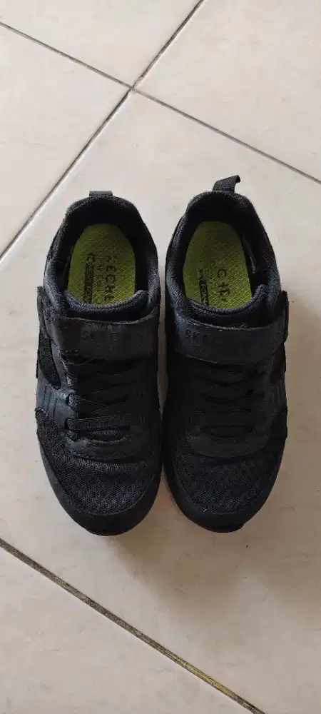 Sepatu Bekas Anak Skecher Original