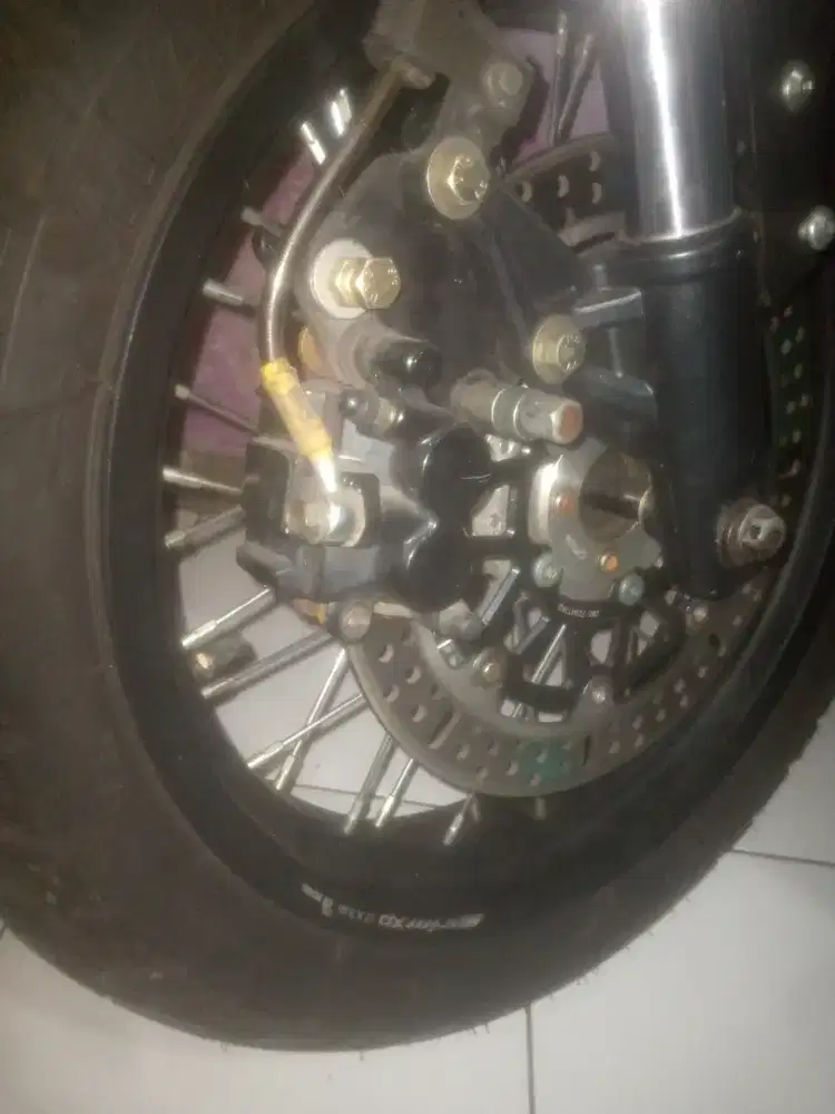 Velk 18 merk spirint ban tahu gede buat ukuran motor 155cc sampai 250