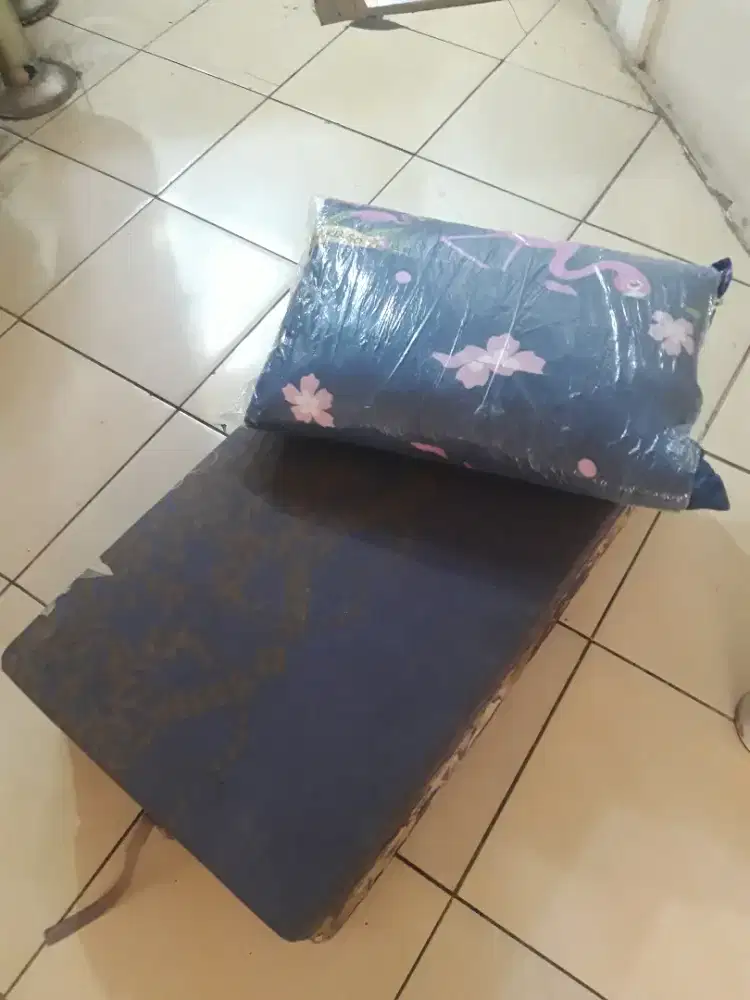 Jual kasur lipat anti kempes sama bantal