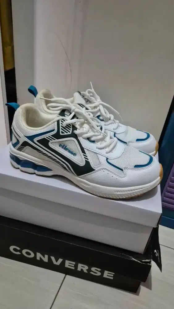 Sepatu ellese original