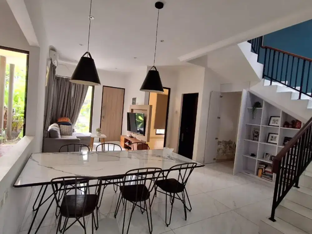 Rumah 2 Lantai  Semi Furnished Disewakan Di  Cluster Arana Harapan Indah 2 Bekasi