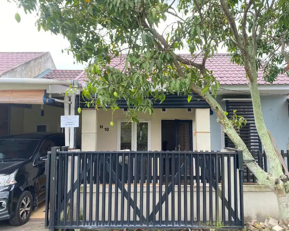 DIKONTRAKKAN RUMAH TAHUNAN