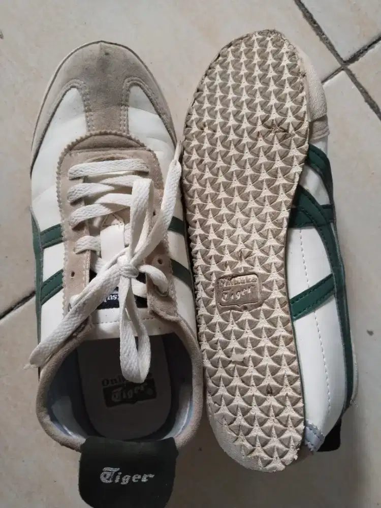 Sepatu Onitsuka KW