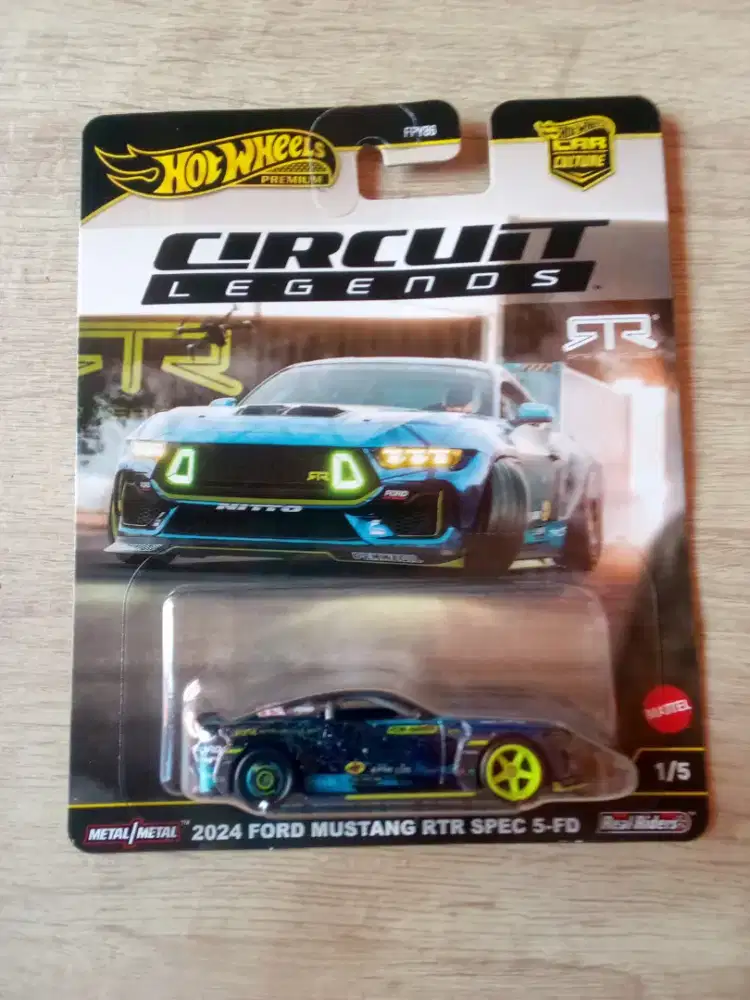 Hot Wheels Premium Circuit Legends