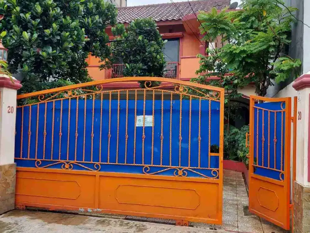 rumah secondary tanah luas lokasi strategis di Pondok Kelapa Jaktim