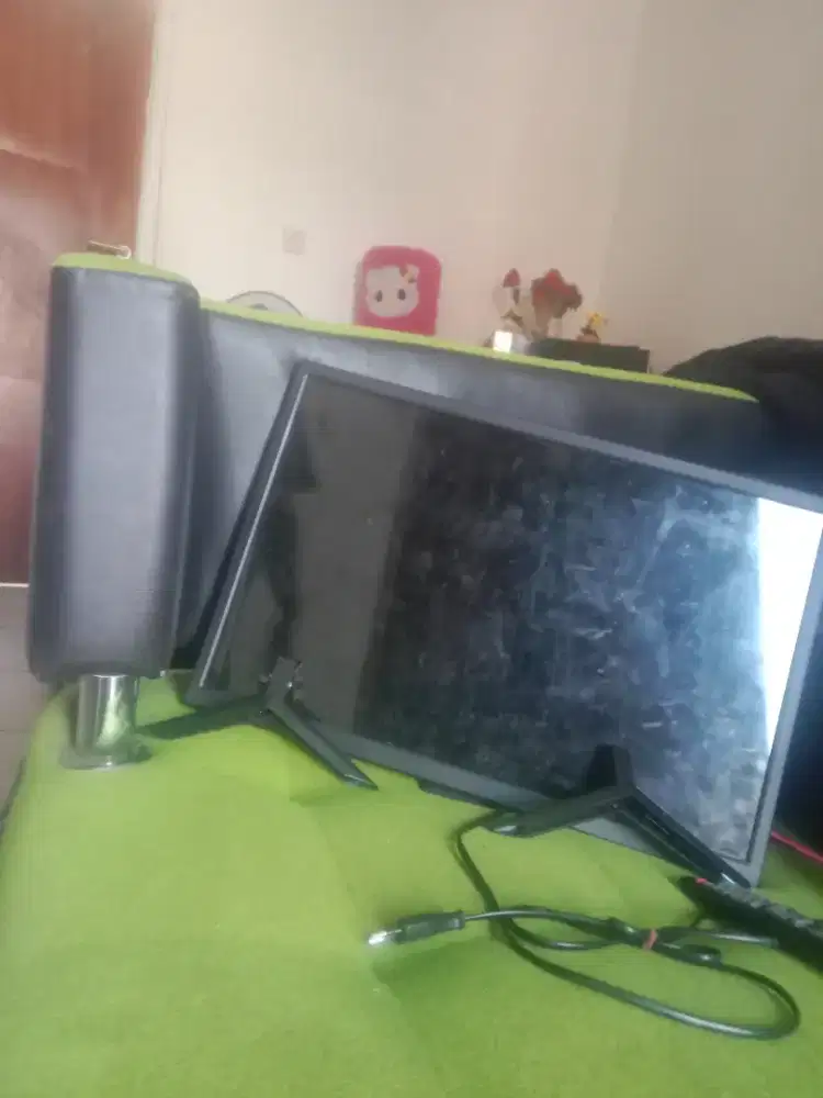 Jual TV trisonic 21 inc gatau knp tiba2 maati