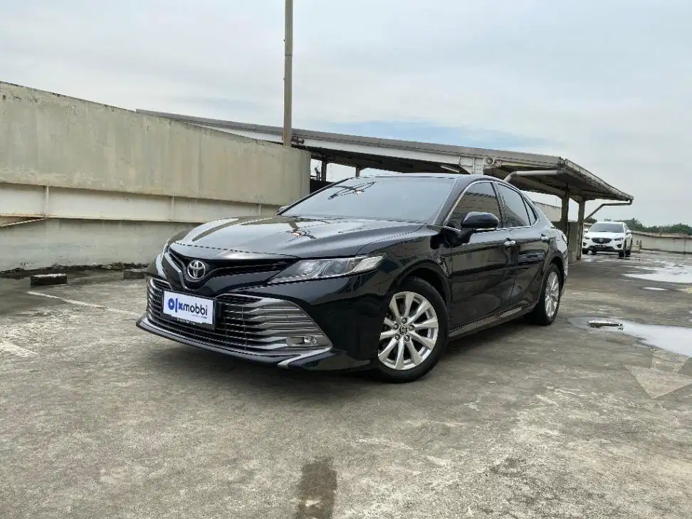 KM Rendah - Toyota Camry 2.5 G Bensin-AT 2021